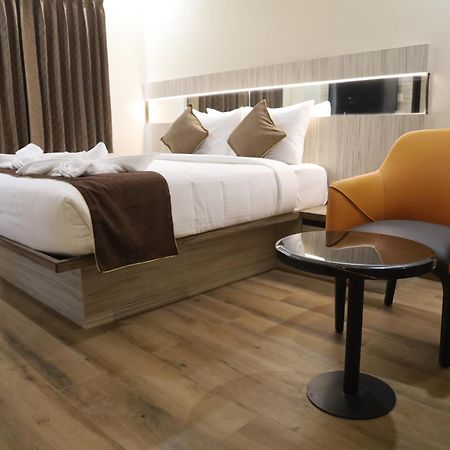 Kings Bury Inn Kumbakonam Bagian luar foto