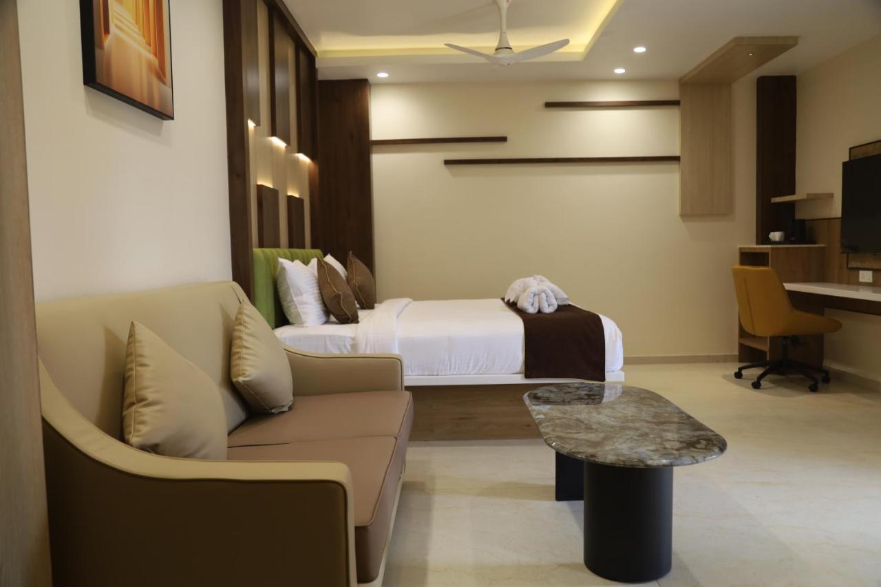 Kings Bury Inn Kumbakonam Bagian luar foto