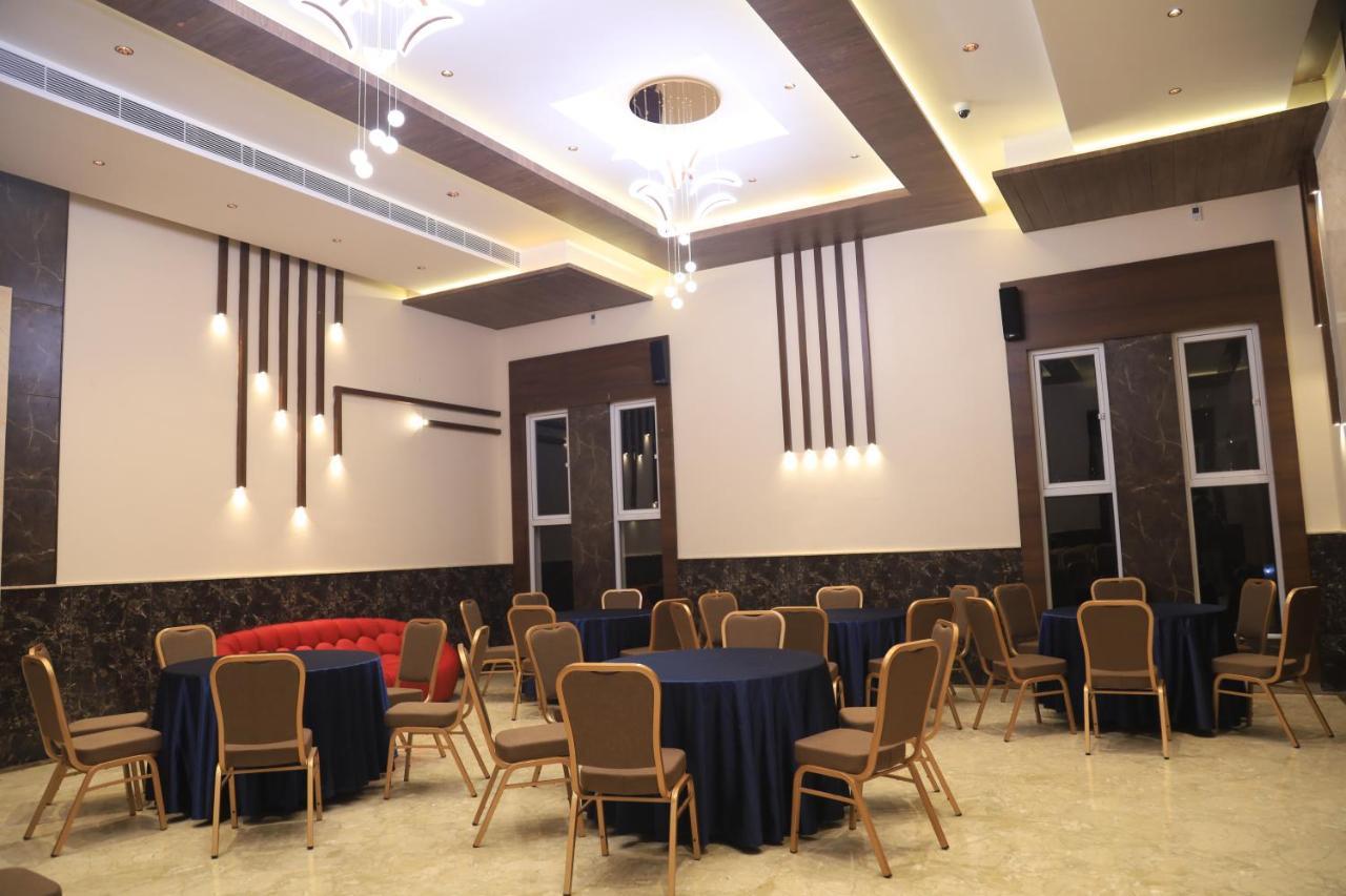 Kings Bury Inn Kumbakonam Bagian luar foto