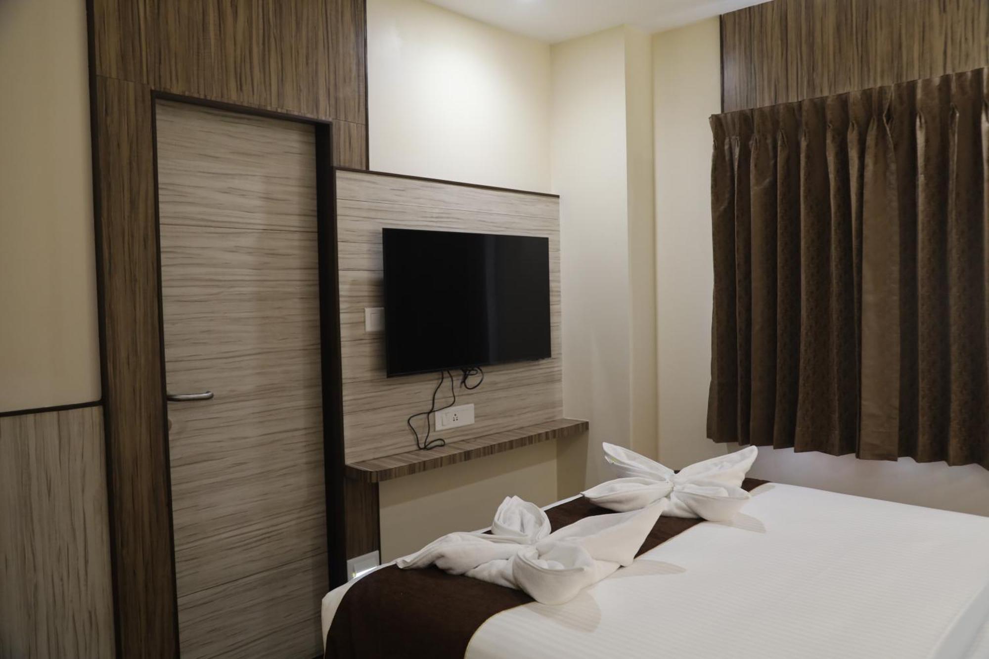 Kings Bury Inn Kumbakonam Bagian luar foto