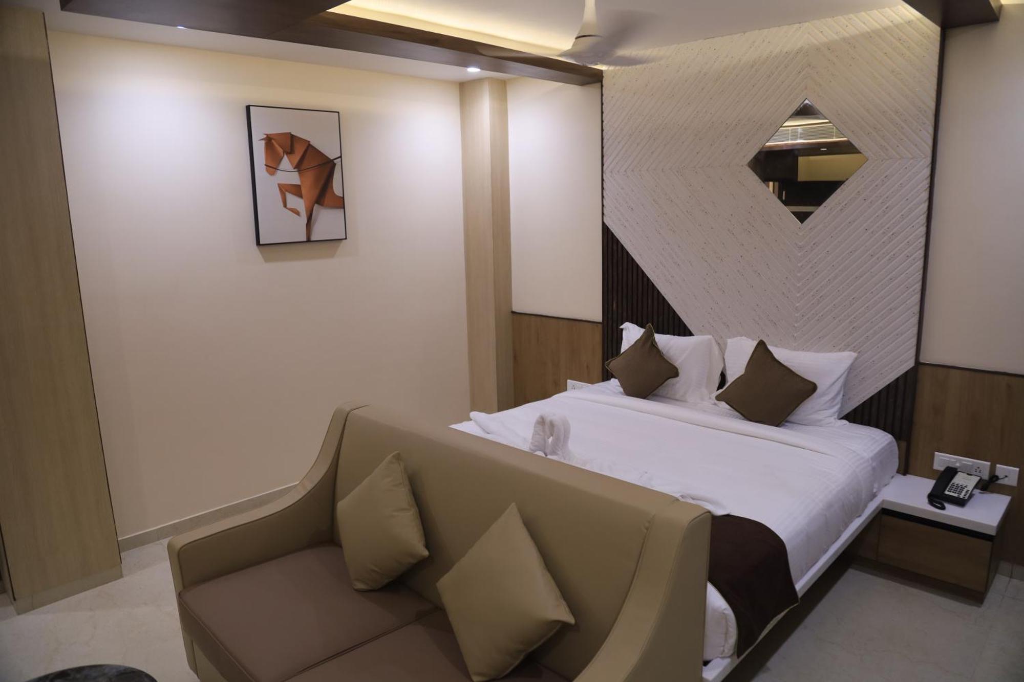 Kings Bury Inn Kumbakonam Bagian luar foto