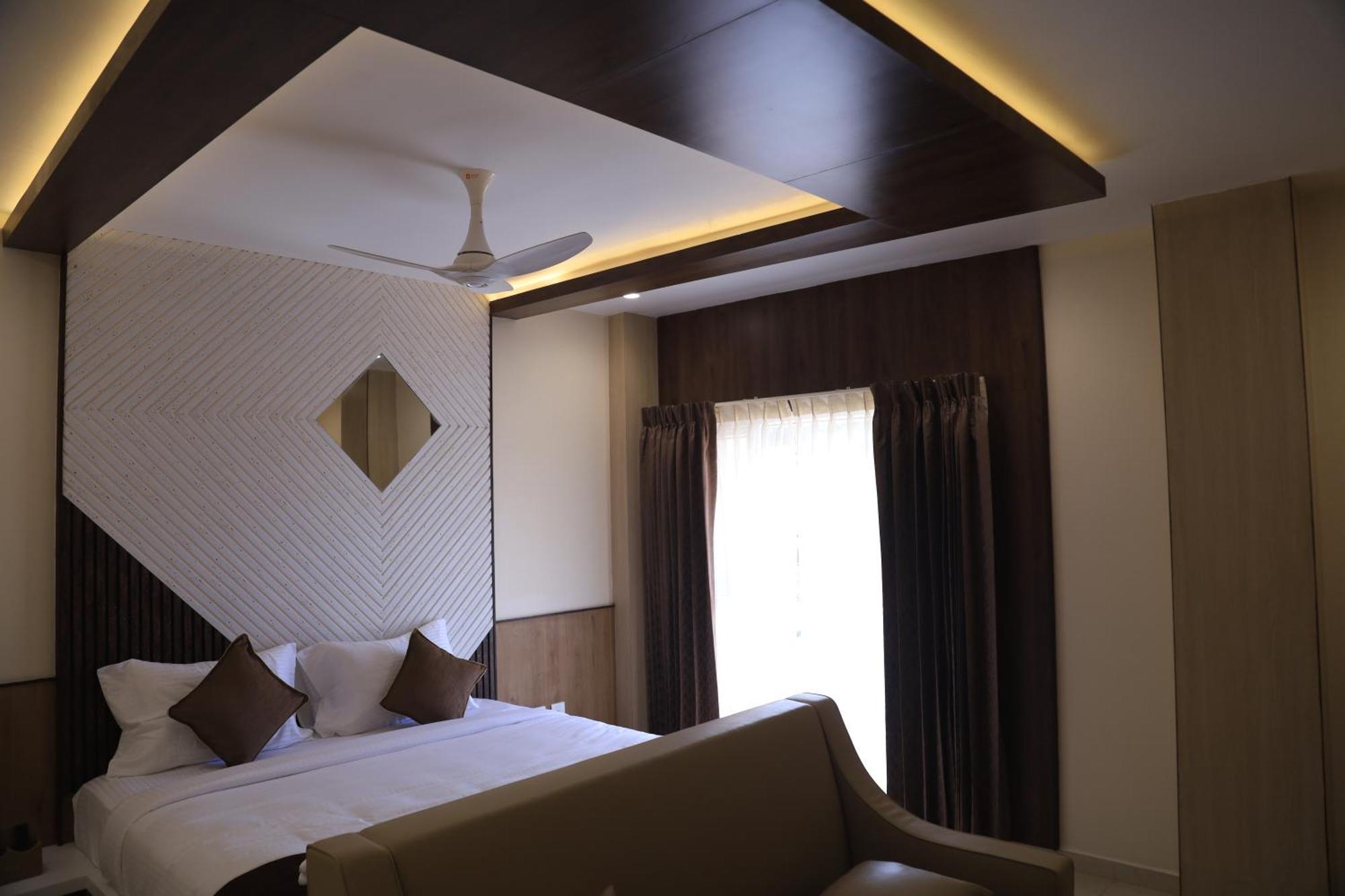 Kings Bury Inn Kumbakonam Bagian luar foto