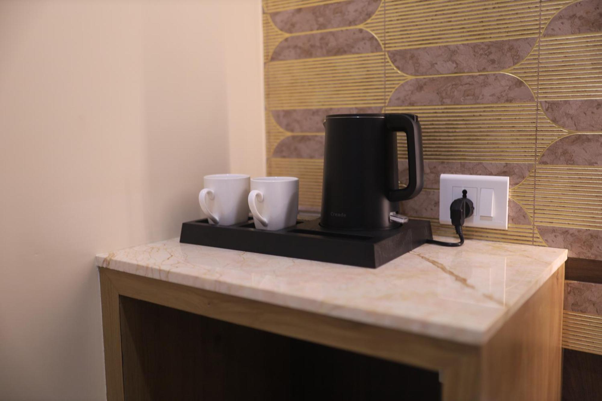 Kings Bury Inn Kumbakonam Bagian luar foto