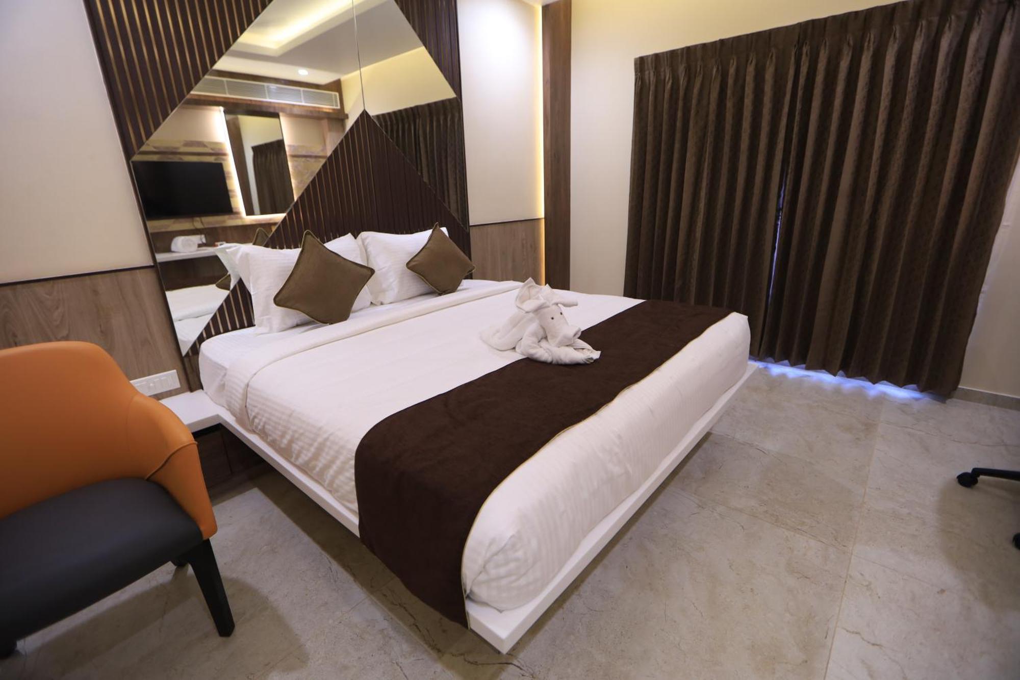 Kings Bury Inn Kumbakonam Bagian luar foto