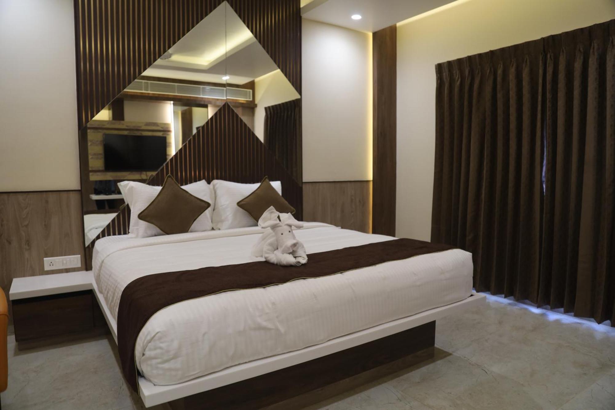 Kings Bury Inn Kumbakonam Bagian luar foto