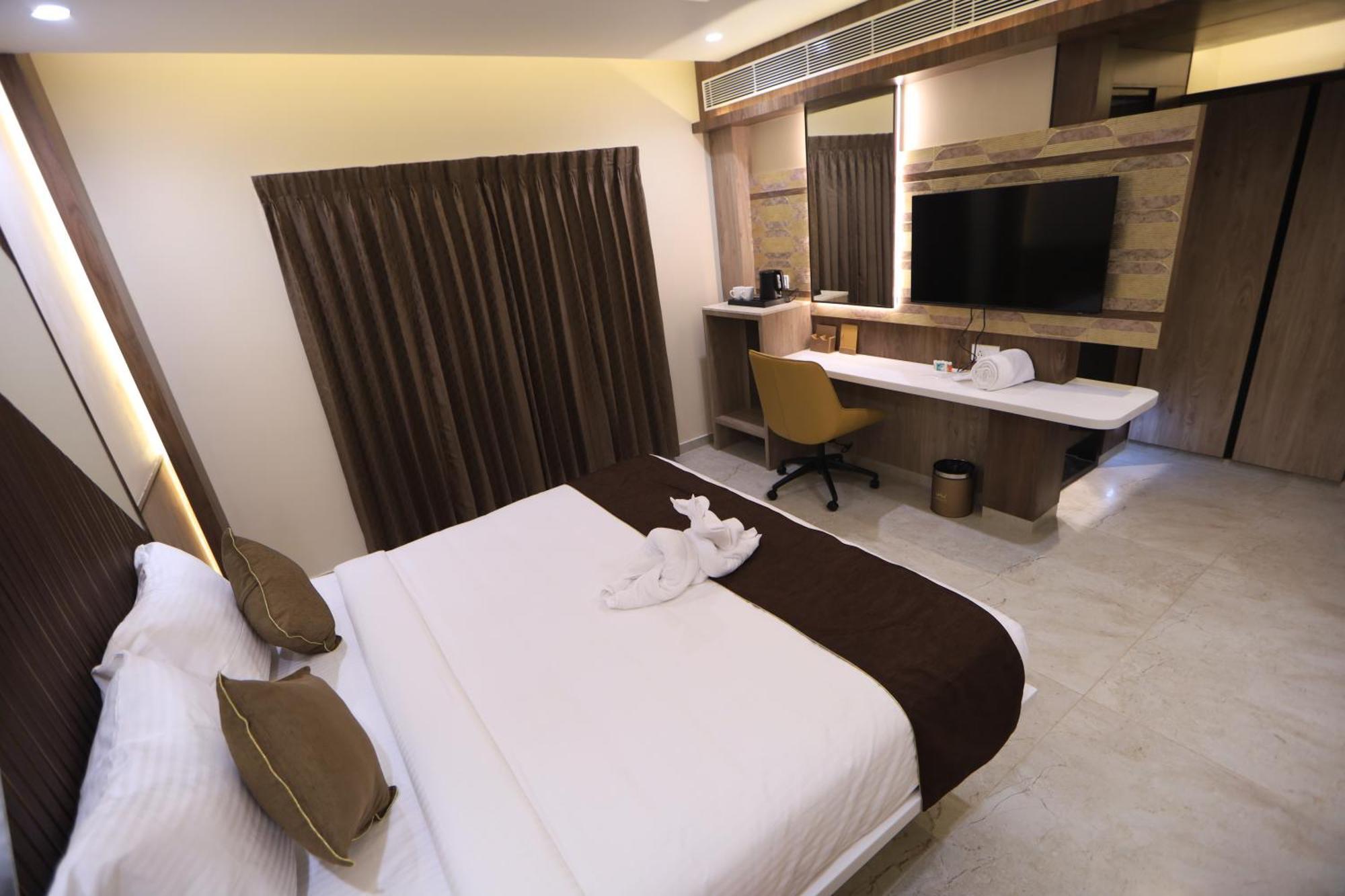 Kings Bury Inn Kumbakonam Bagian luar foto